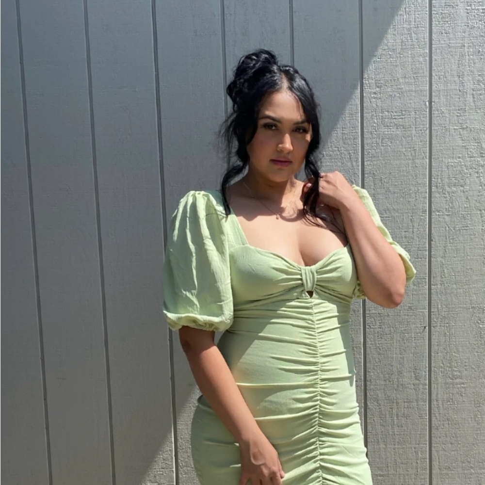 Lush Light Green Puff Sleeve Midi Dress
